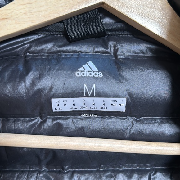 Lightweight Black Puffer Jacket - Picture 3 of 4